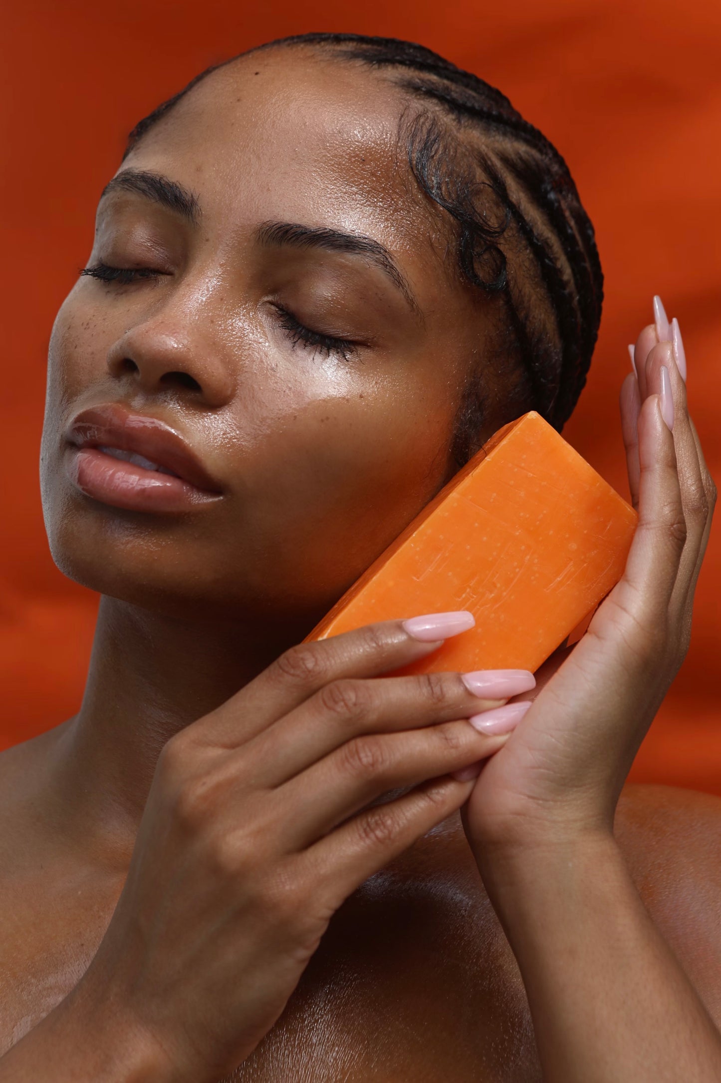 Full Face & Neck Bleaching Cream Set.                                                    Blac Chyna.